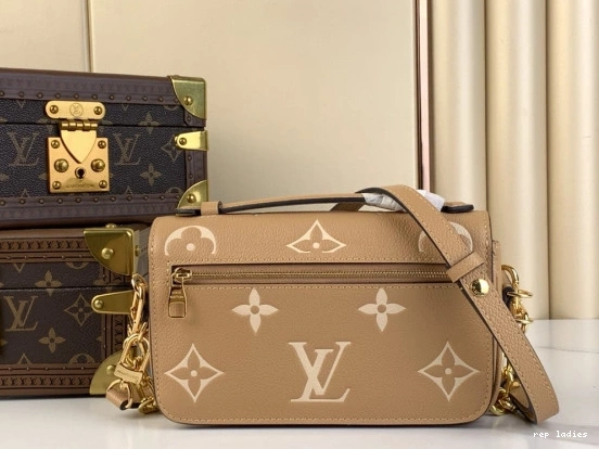 Cheap METIS VUITTON POCHETTE WEST LOUIS EAST 0812